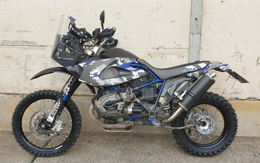 BMW HP2 mit Advengear Rallytower