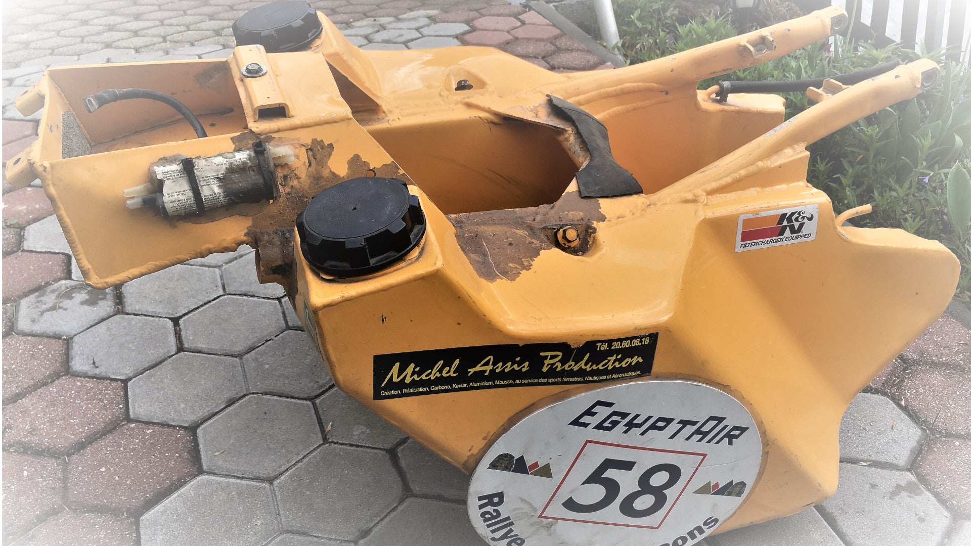 Chassis, Plastik und Tanks